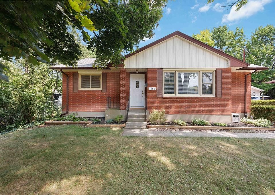 1st image of 1484 Hunt St