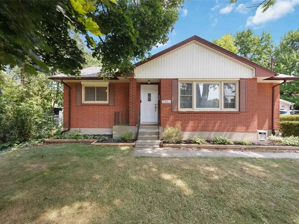 1484 Hunt St, Sarnia, ON N7S 3M7