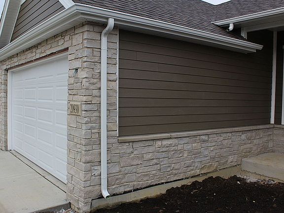 2nd image of 20930 S Lakewoods Ln