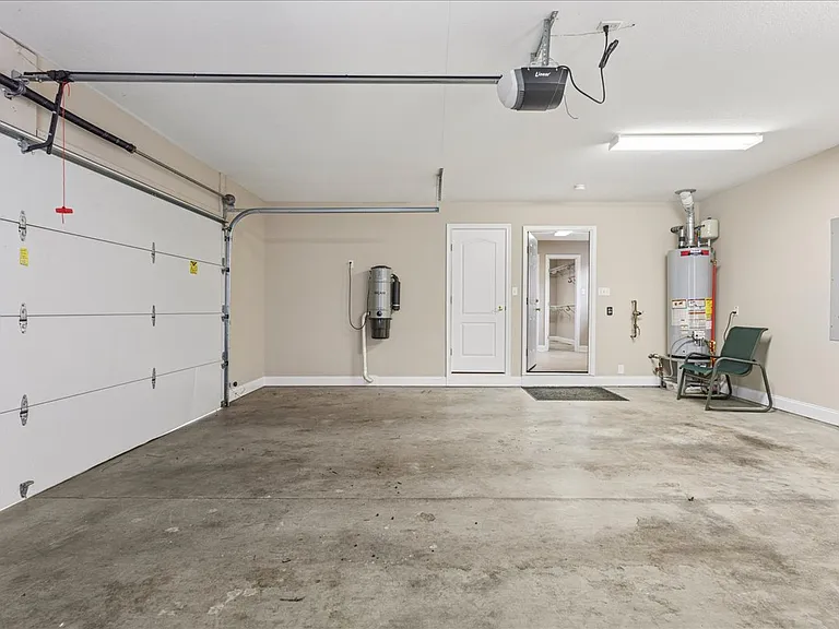 1613 Bayou Bend Way — Photo 15