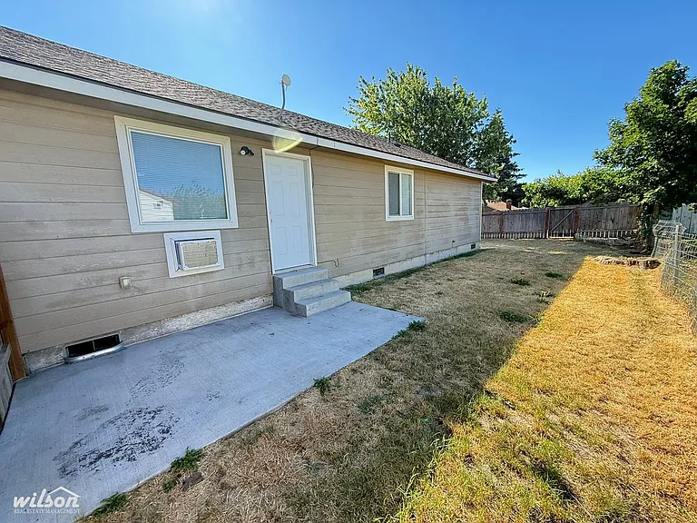 1215 Arkansas Ave — Photo 14