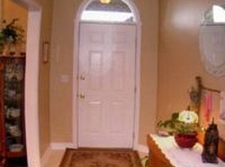 6688 Oakshire Ct, Newburgh, IN