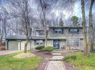 9 Duncan Dr, Morganville, NJ 07751