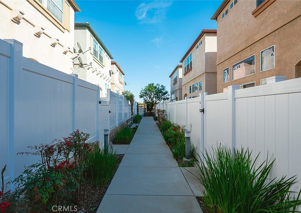 1st image of 25481 Dodge Ave APT 18