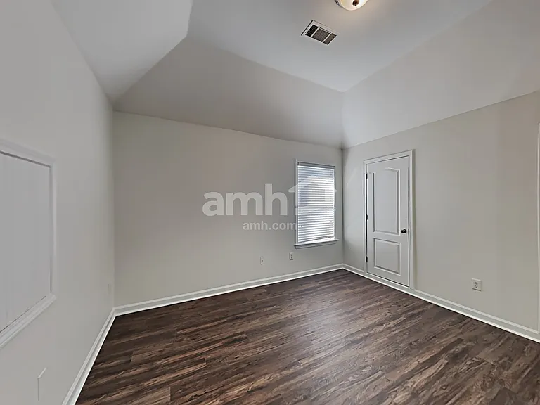 9664 Woodland Creek Ln — Photo 14
