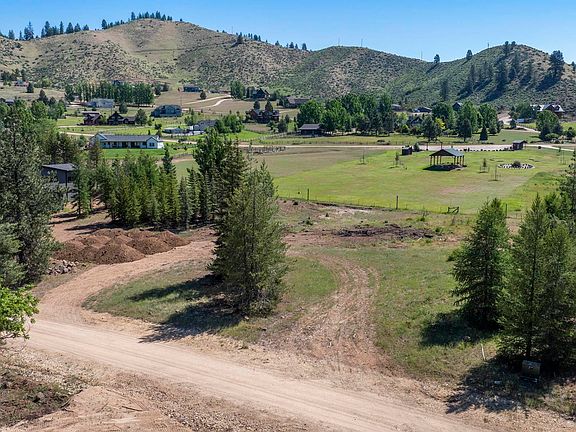 4th image of 14 N Corral Flat Rd