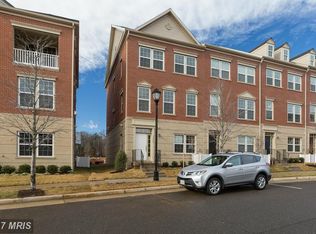 7888 Crescent Park Dr, Gainesville, VA 20155