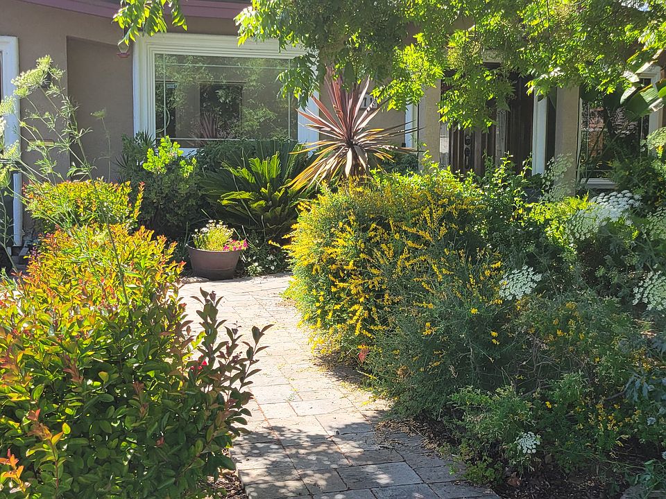 1st image of 1071 Robbia Dr