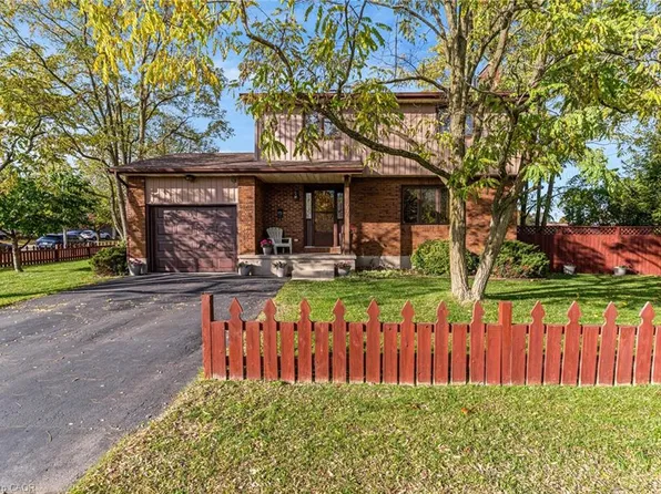 1177 Langs Cir, Cambridge, ON N3H 5E6