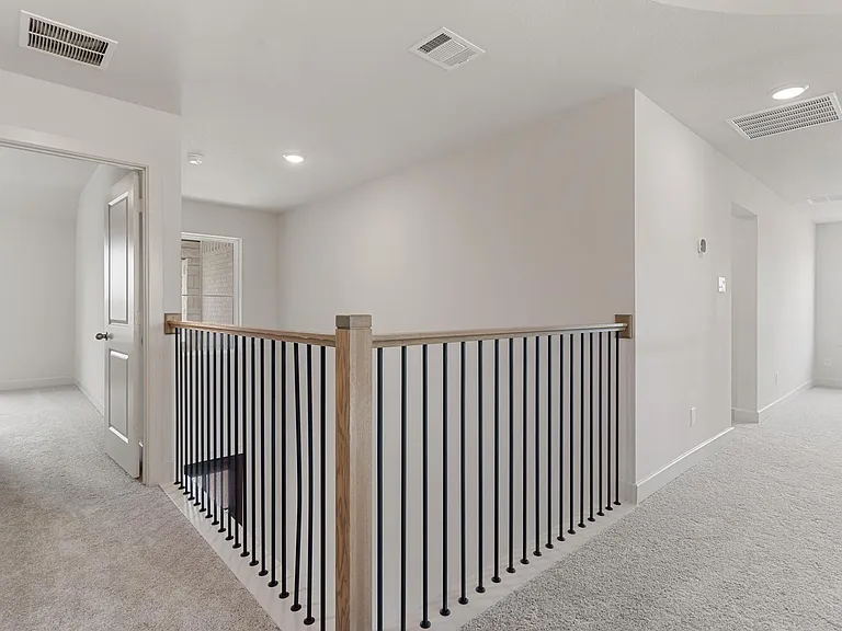 407 Mathis Lake Ct — Photo 16