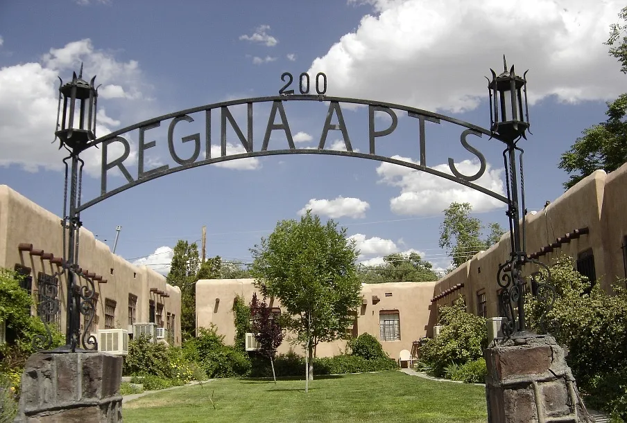 Regina Apartments — Photo 3