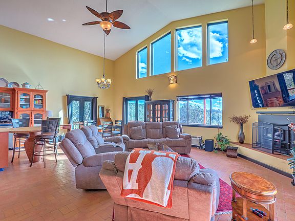 4th image of 28 Angeles Vista Cir