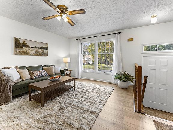 4th image of 78 Courtshire Ln