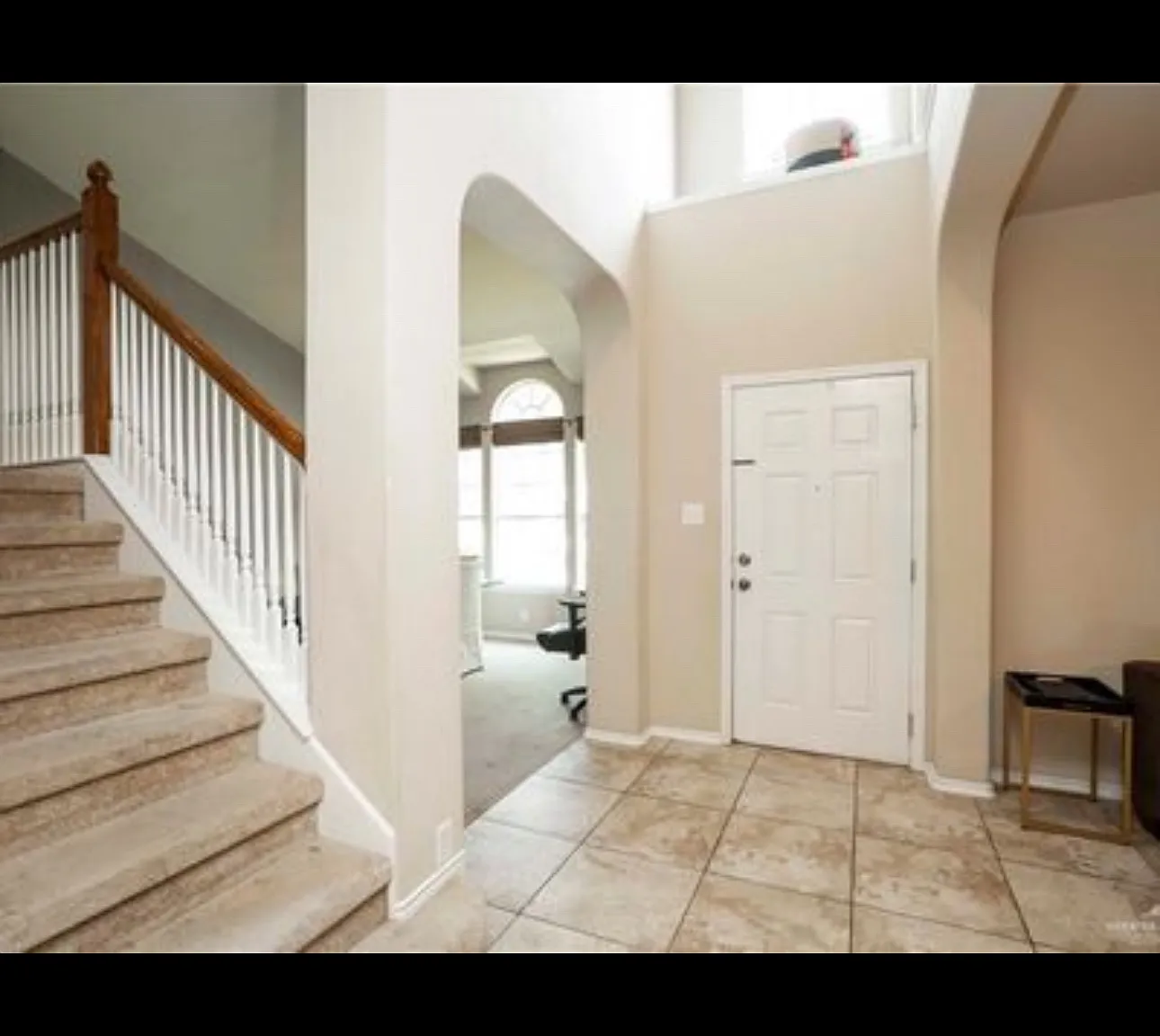 4 bed, 2604 sqft, $2,500 — Photo 2