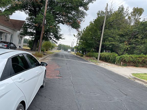 5th image of 212 N 18th St