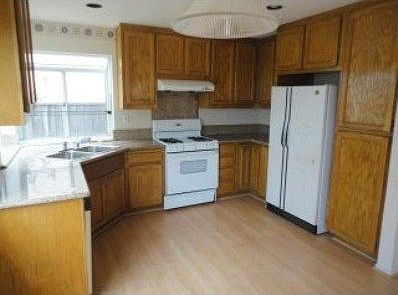 4th image of 280 Aspenridge Dr