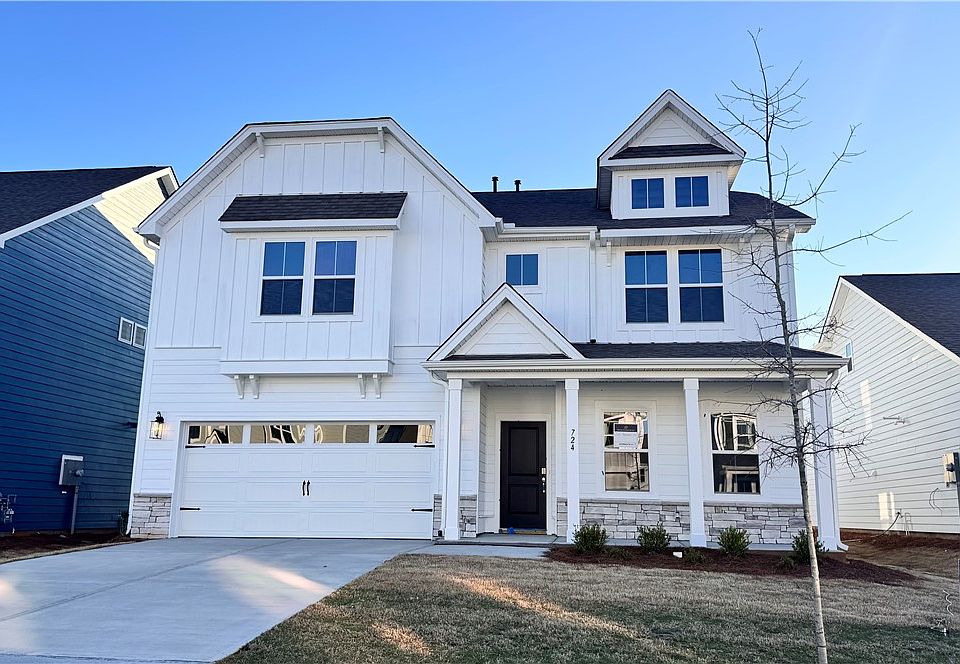 1st image of 724 Beautyberry Way