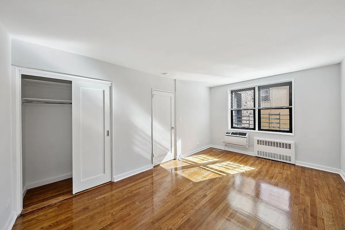 2 bed, $1,288 — Photo 4