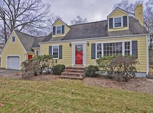 8 Eastman Ave, Foxboro, MA 02035