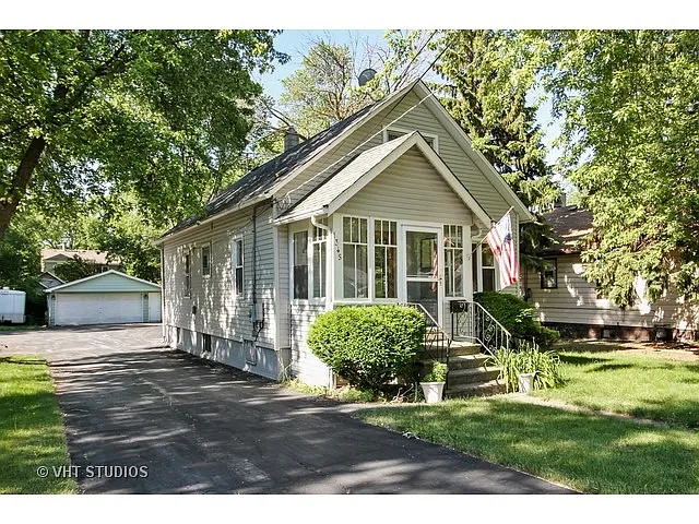 1345 Homewood Lansing Rd photo 1