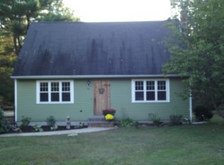 44 Riverview Dr, Charlestown, RI 02813