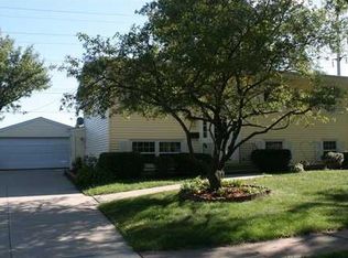 2725 1st Ave, Marion, IA 52302