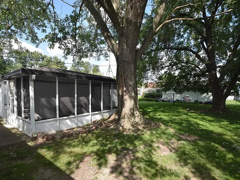 126 Minnesota St — Photo 5