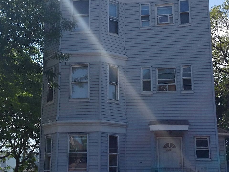 2nd image of 149 Bowdoin St