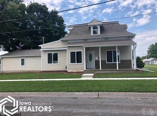 416 5th Ave E, Oskaloosa, IA 52577