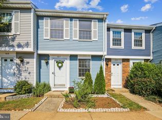 1617 10th St S, Arlington, VA 22204