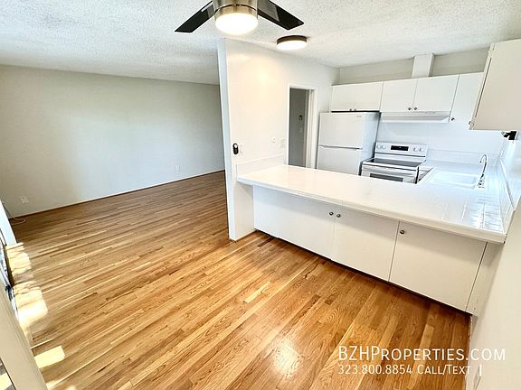 3rd image of 7546 W Hampton Ave #304