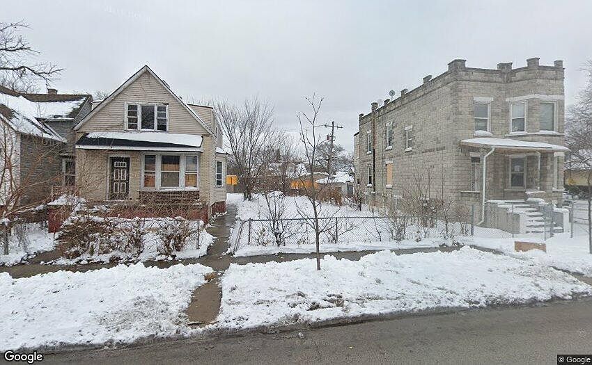 1st image of 136 W 107th St