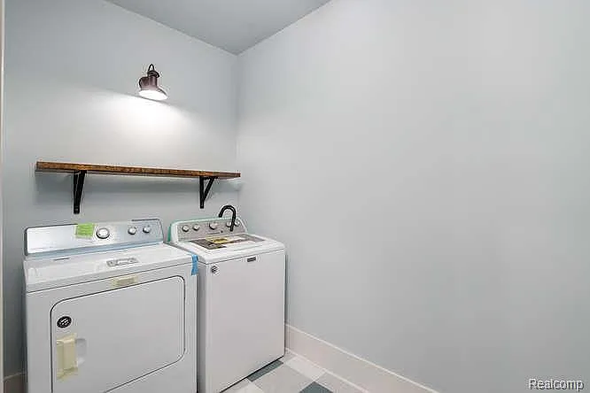 7918 E Lafayette St #4 — Photo 15