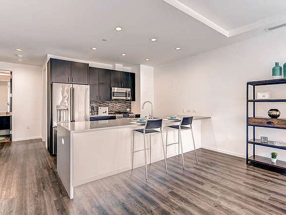 2nd image of 1560 Market St APT 801
