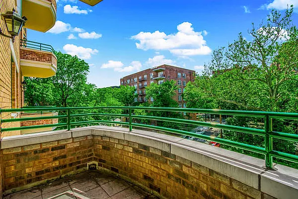 Sold by REMAX Distinguished Homes | media 3