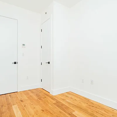 Rented by Nooklyn NYC LLC | media 34