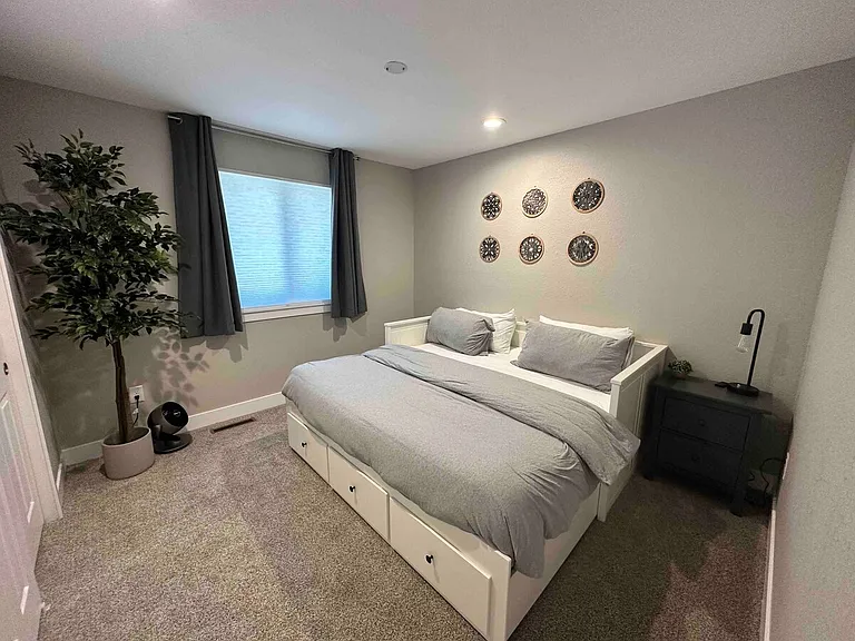 5192 Braun St — Photo 9
