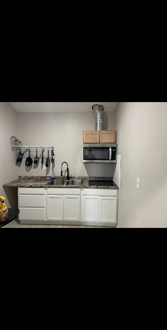 7436 Navigation Blvd — Photo 2
