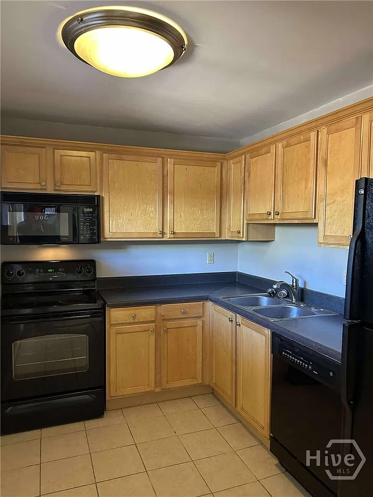 1 bed, 1.0 bath, 795 sqft, $1,300 — Photo 3