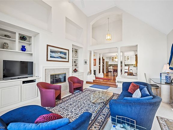5th image of 2999 Waterford Dr #17