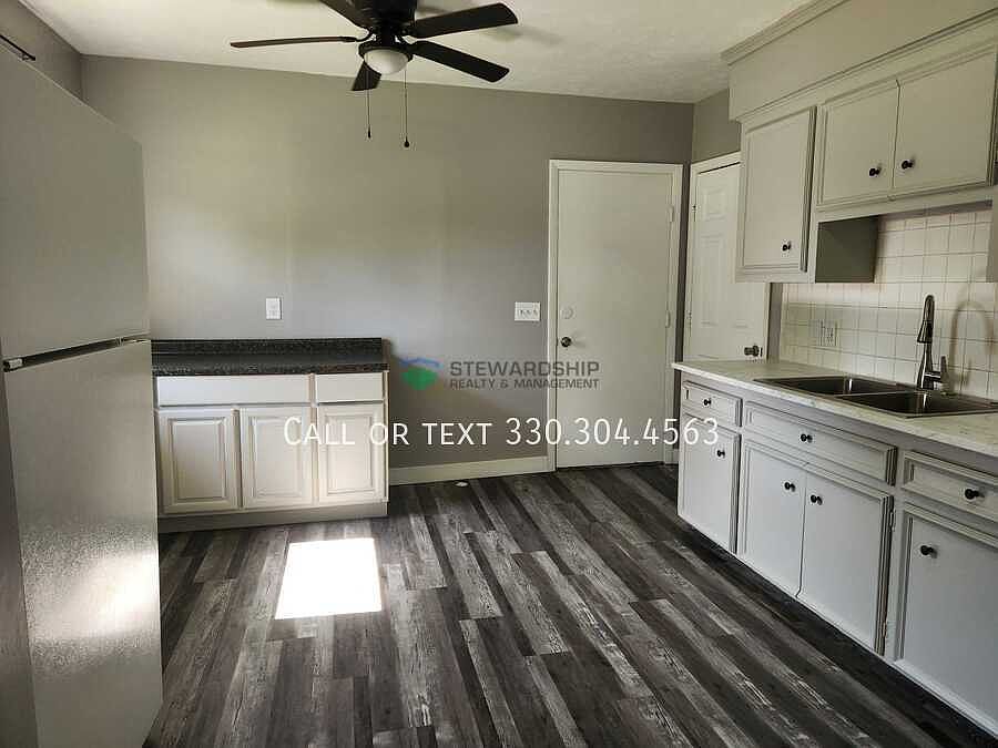 1st image of 15257 Lincoln Way W