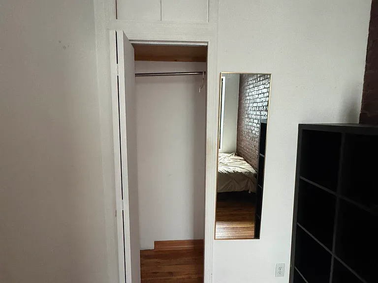 530 E 13th St #18 — Photo 12