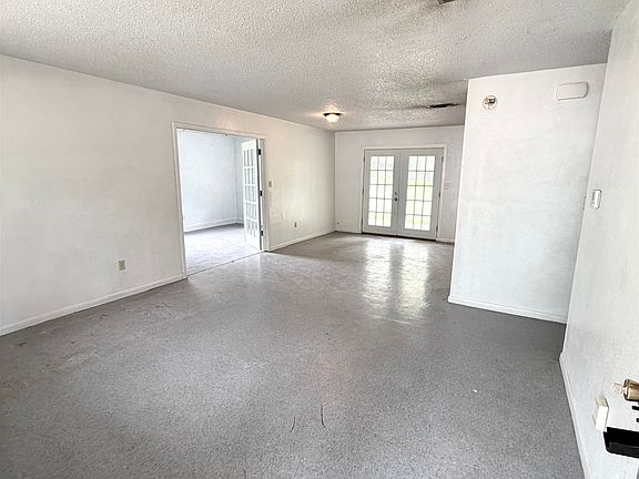5th image of 408 N Spring Street