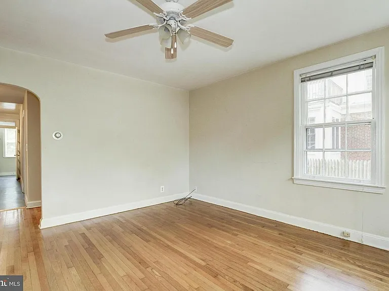 4016 47th St NW #1 — Photo 3
