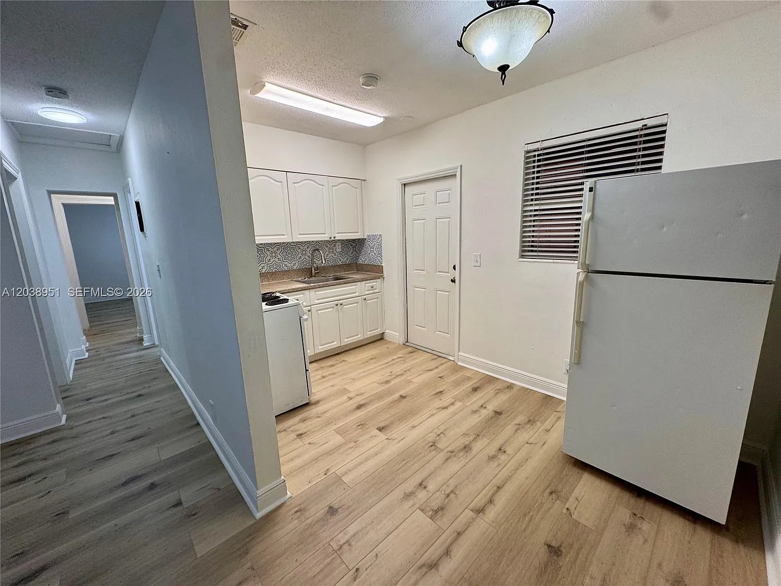 2 bed, 2.0 bath, $2,200 — Photo 3