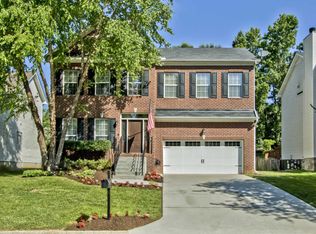 8123 Robins Nest Ln, Knoxville, TN 37919