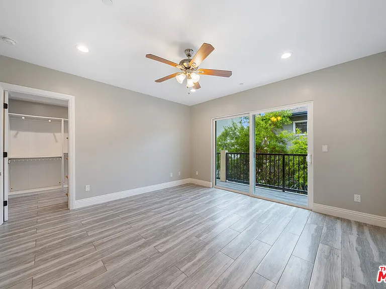 1357 Seward St — Photo 19