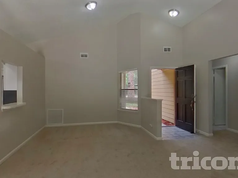 2346 Blossom Ridge Dr N — Photo 3