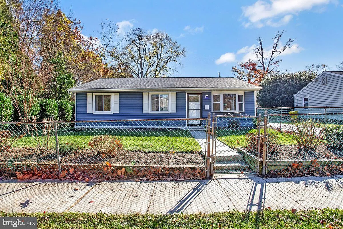 1701 Norfolk Rd photo 1