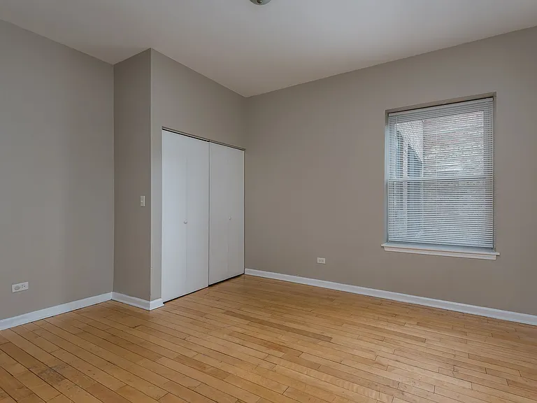6042 S Prairie Ave #2 — Photo 7